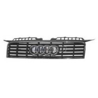 Audi a3  Решетка радиатора хромированная- серебрянная