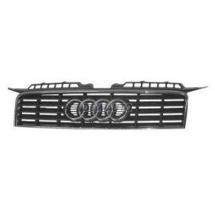 Audi a3  Решетка радиатора хромированная- серебрянная
